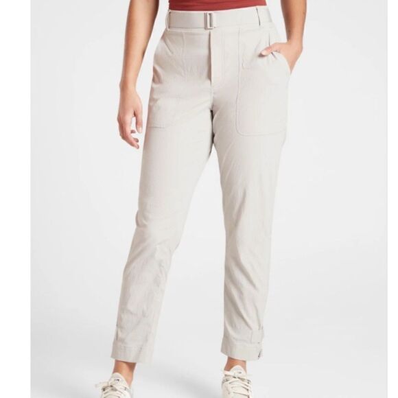 Athleta Pants - Athleta Trekkie Belted Pant 8